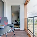 Aparthotel Brabank Riverside Premium & Free Parking By Downtown 4*