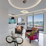 Brabank Riverside Premium & Free Parking By Downtown 아파트호텔 그단스크