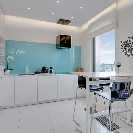 Brabank Riverside Premium & Free Parking By Downtown 4* Гданьск