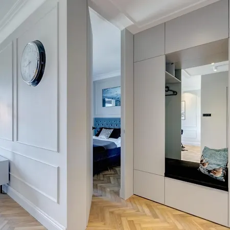 Brabank Riverside Premium & Free Parking By Downtown 4* Gdańsk