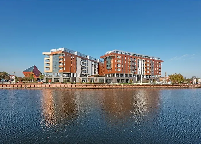 Brabank Riverside Premium & Free Parking By Downtown Apartmanhotel