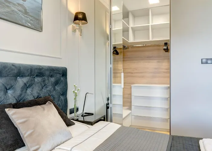 Brabank Riverside Premium & Free Parking By Downtown Apartmanhotel